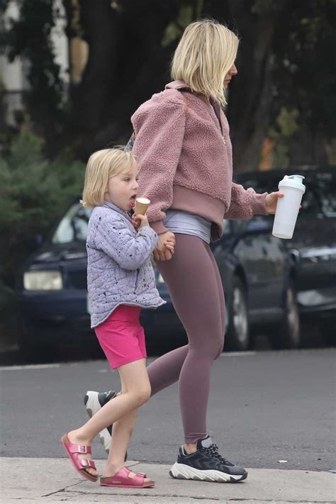 Kristen Bell Out With Her Daughter Leaves A Pilates Session In Los Angeles 03212019