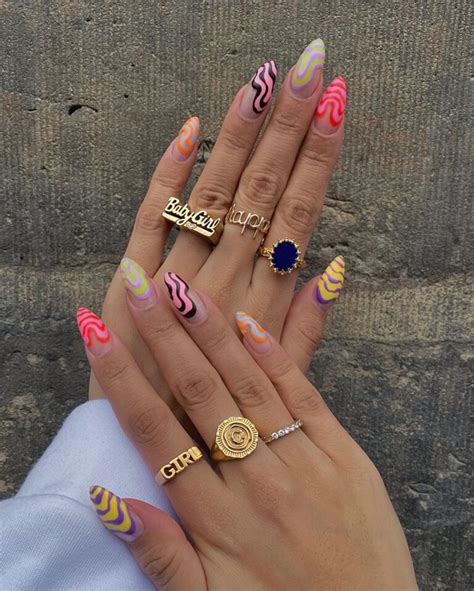 These Abstract Nail Art Photos Prove Its The Must Have Trend Of 2021