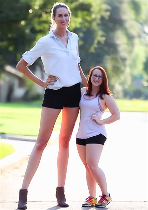 Top Women Who Own The Longest Legs In The World Starbiz Com