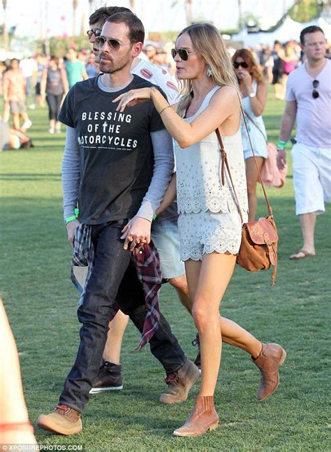 Boho Chic Kate Bosworth Flaunts Her Toned Legs In Tiny Shorts At