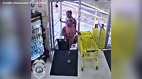 Video Shoplifters Drag Dollar General Worker Through The Parking Lot Abc7 San Francisco