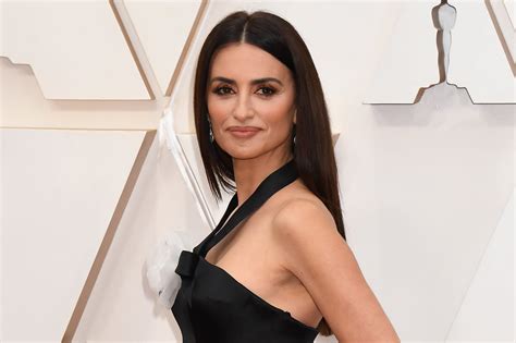 Penelope Cruz Wore Over 500 Worth Of Makeup For The Oscars