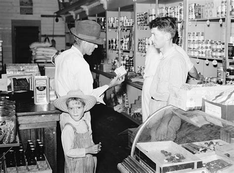 20 Rare Vintage Photos Of Grocery Stores That Will Amaze You Demilked