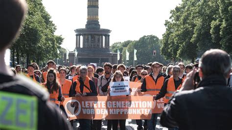 Letzte Generation Nach Razzia „stärker Als Je Zuvor“ Mehr Proteste Angekündigt