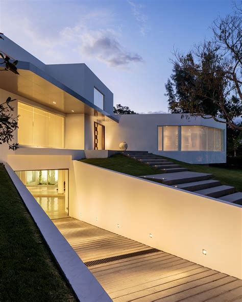 This Modern Pad Has A Drool Worthy Underground Garage Parking Design