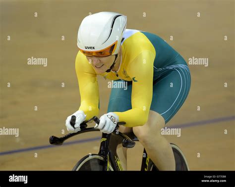Australias Anna Meares On Her Way To Winning Gold In The Womens 500m Time Trial At The Sir