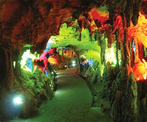 Yellow Dragon Cave In Zhangjiajie China Where To Vacation