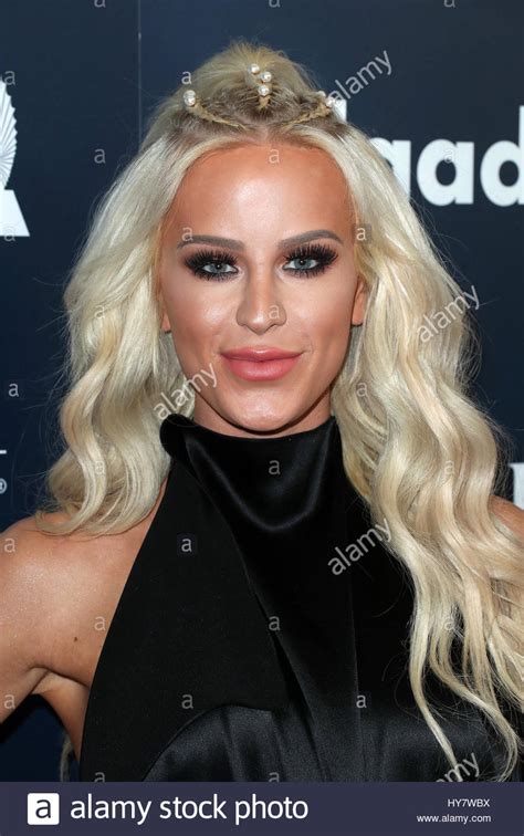 Gigi Gorgeous Hi Res Stock Photography And Images Alamy