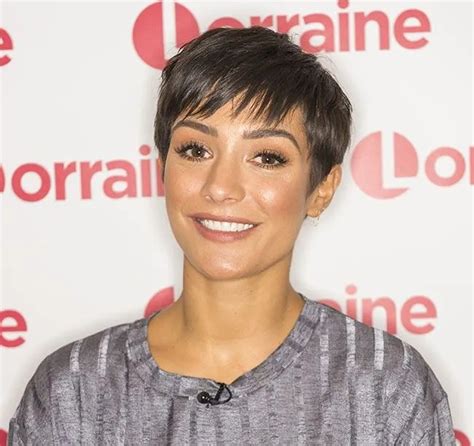 Frankie Bridges Hairstyles Then And Now From Long To Short Pixie Cut