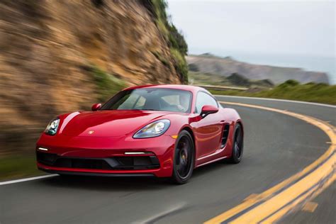 2018 Porsche 718 Cayman GTS first drive review: fighting for attention