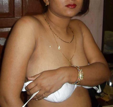 Indian Wife Saree Strip Porn Pictures Xxx Photos Sex Images 511301
