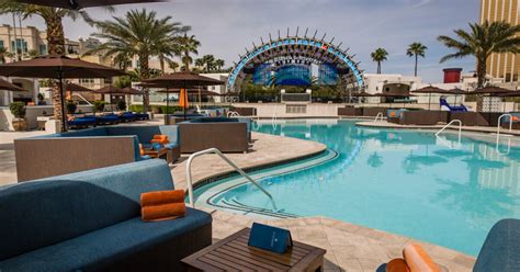 Las Vegas Pool Season Starts This Week