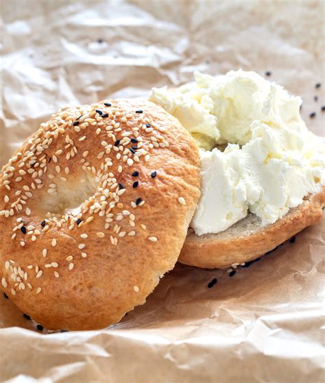 Bagel With Cream Cheese Homecare24
