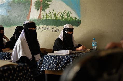 The Taliban Are Letting These Girls Go To School In Afghanistan Wsj
