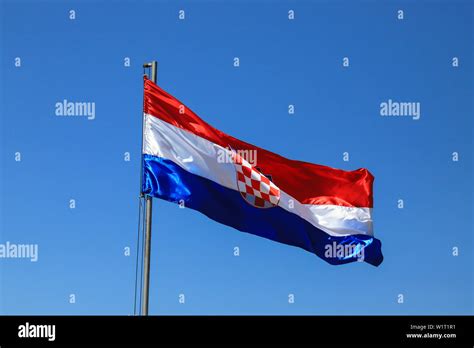 Image De Plage: Croatia Flag Coat Of Arms