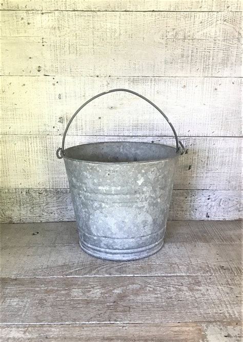 Galvanized Bucket Vintage Galvanized Metal Farm Bucket Pail Etsy