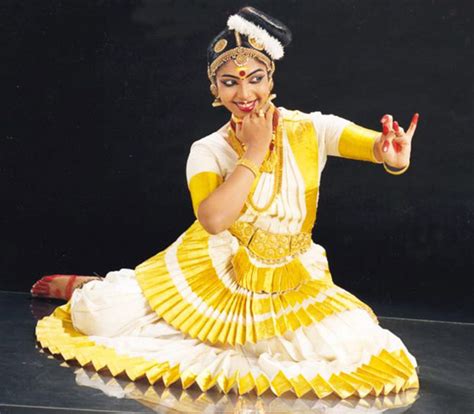 Mohiniattam Dance Mohiniyattam Repertoire Costume History