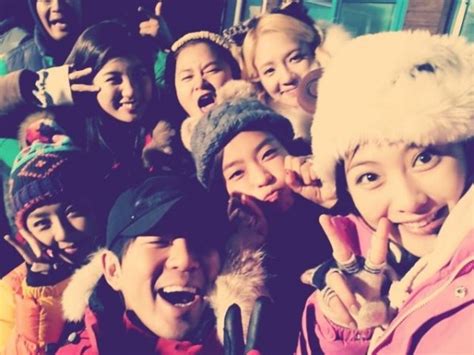 Cast Of Invincible Youth 2 Take Happy Pictures Together ~ Kpop