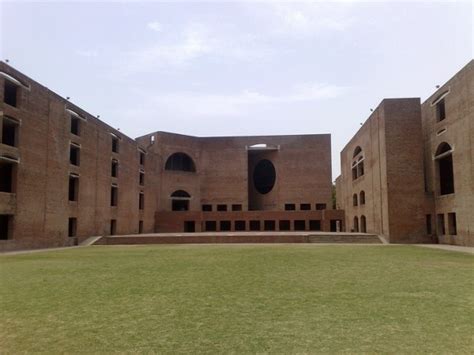 Iim Ahmedabad Offers Pg Programme In Management For Executives