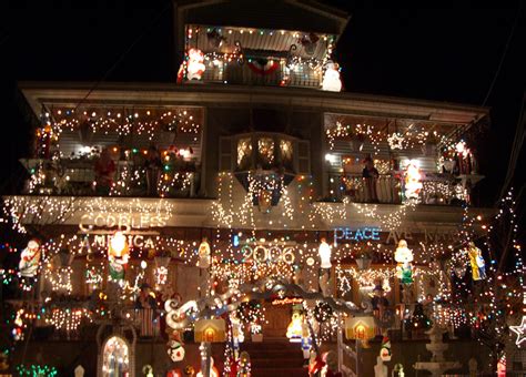 Best Places To See Christmas Lights In Boston
