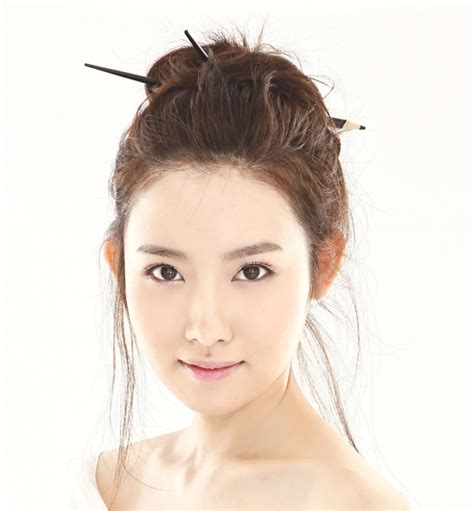 Kim yoo ri is a south korean actress. Kim Yoo-ri-IV (김유리) - Picture @ HanCinema :: The Korean ...