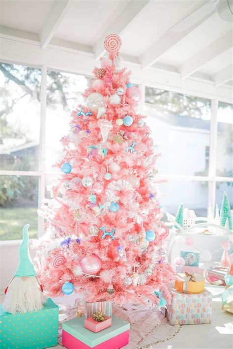 30 Pink Christmas Tree Decorations