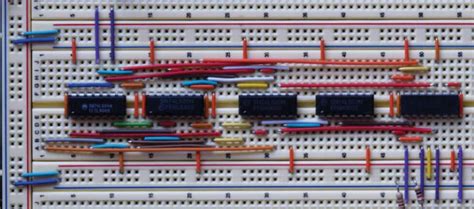 ☑ Circuit Prototype Breadboard