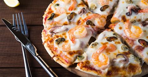25 Best Seafood Pizza Recipes Topping Ideas Insanely Good