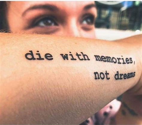 Malé tetování tetování prstů roztomilé tetování. Pin by Hana Krr on tattoo ideas 2 | Tetování citáty, Nápady na tetování, Malé tetování