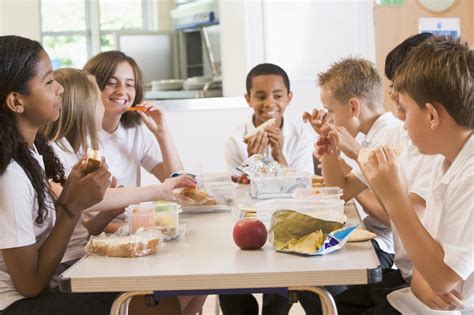 Worst Things To Pack In Your Kid S School Lunch Cbs News