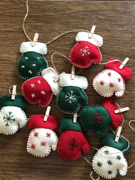 Quilted Christmas Ornaments Christmas Ornament Crafts Christmas