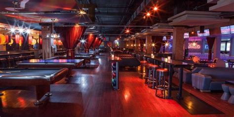 8 Best Bowling Alleys In Nyc For 2018 New York City Bowling Alleys
