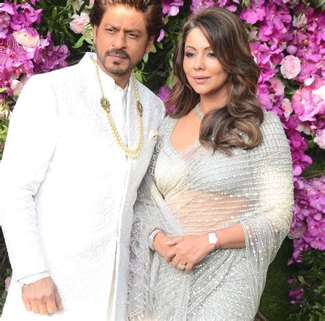 Bollywood Royal Couple Shah Rukh Khan And Gauri Celebrates 31st Wedding