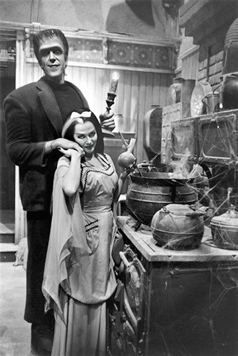 Pin By Barb Blash On The Munsters The Munsters Classic Horror Movies
