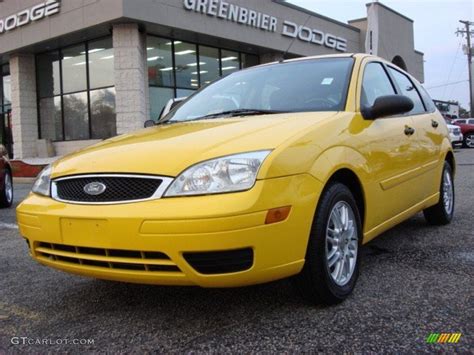 2006 Screaming Yellow Ford Focus Zx5 Se Hatchback 56827601 Photo 17