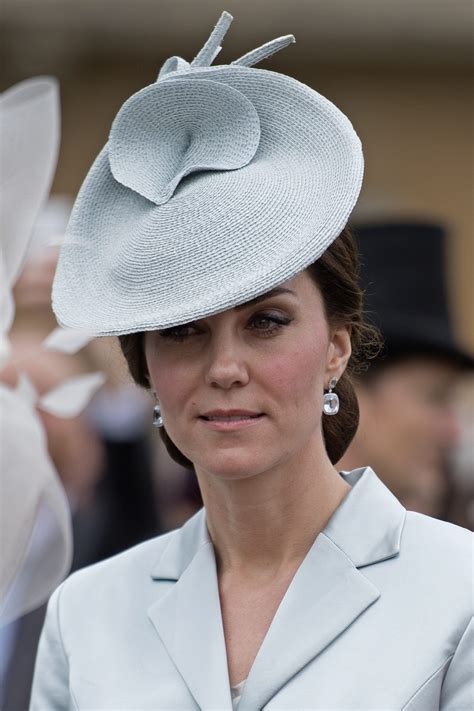 kate middleton hats the duchess of cambridge s 21 best looks hellogiggles