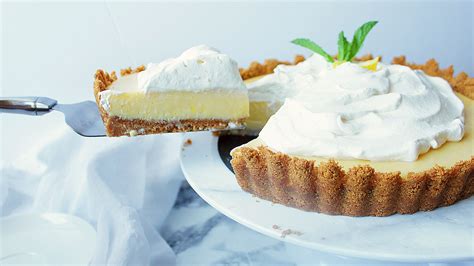 How To Make Lemon Icebox Pie Best Recipe Chenée Today