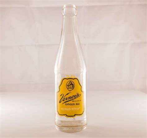 Vintage 1950s Vernors Ginger Ale 8oz Glass Bottle Acl Bottle Yellow