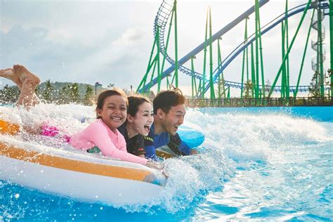 Harga tiket eksekutif rp 280.000, dan kelas bisnis rp 190.000. Desaru Coast Adventure Waterpark Ticket from Singapore - Klook