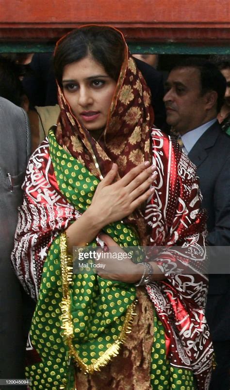 Pakistans Foreign Minister Hina Rabbani Khar Arrives To Offer News Photo Getty Images