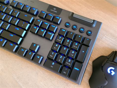 The Logitech G915 Lightspeed Is The Wireless Gaming Keyboard To Beat