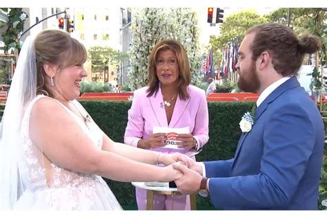 Hoda Kotb Officiates Wedding For Today Show Fans Who Got Engaged On TV