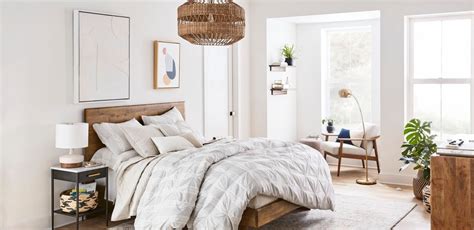 Discover inspiration, tips and advice to help you find your perfect bed and create your dream bedroom. Bedroom Inspiration | West Elm