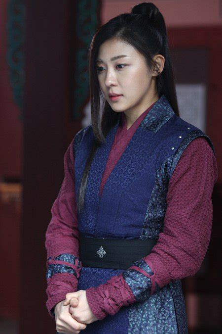 Empress Ki Ha Ji Won Cries Over The End Of The Drama Hancinema The Korean Movie And Drama