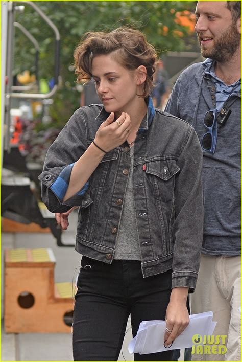 Full Sized Photo Of Kristen Stewart Woody Allen Filming Movie Nyc 02