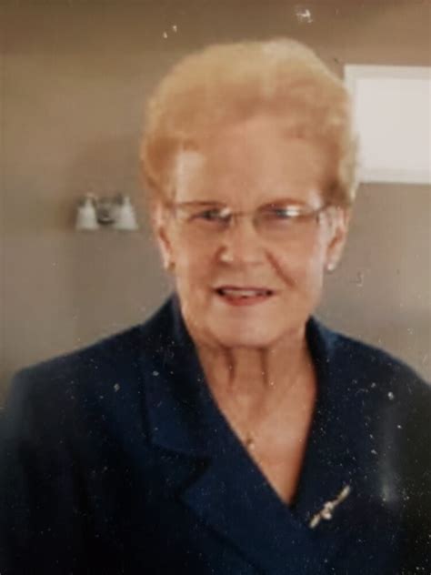 Obituary Of Elsie May Moyer Tallman Funeral Homes Limited Located