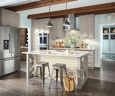 The latest 18th annual kitchen & bath design trends survey from the national kitchen and bath association shows that white is still the dominant color of kitchen cabinets in the u.s. Kitchen Cabinet Trends 2019 - NJ Kitchen Cabinets by Trade ...