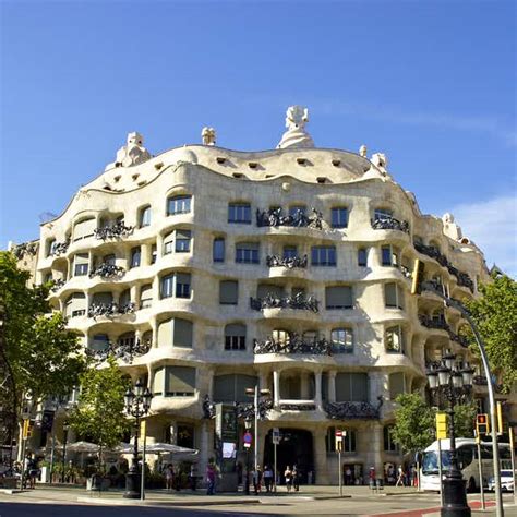 61,443 likes · 259 talking about this · 329,593 were here. La Pedrera or Casa Mila - Modernist Architecture | Blog ...