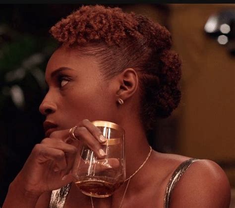 Issa Rae Hairstyles From Her Tv Show Insecure In 2023 Issa Rae