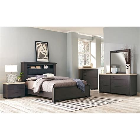 Checkout the sabrina 6pc queen bed room set, look at the led light trimmed around the headboard and mirror. 1000+ ideas about Value City Furniture Bedroom Sets R10 ...